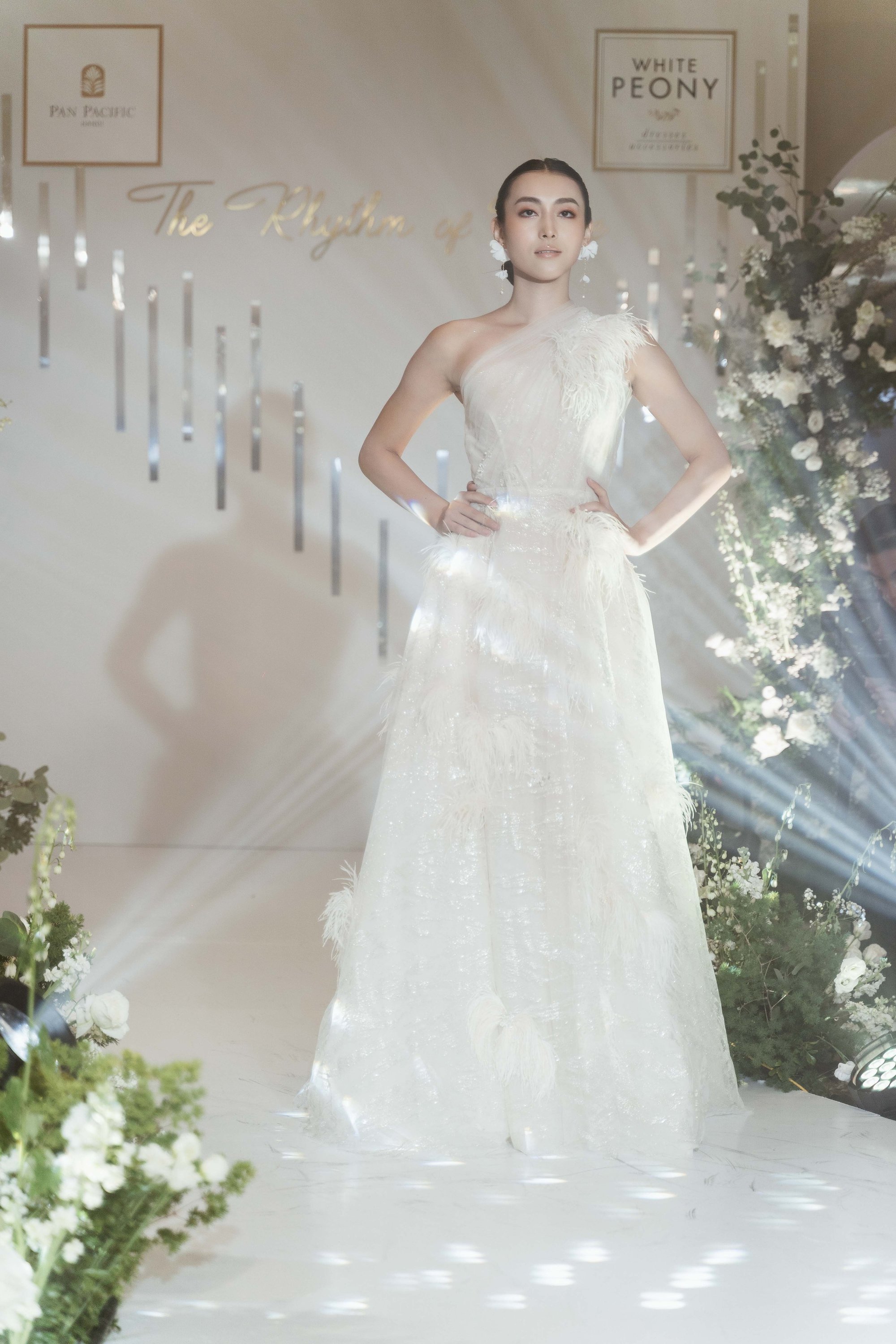 White Peony Bridal ra mắt bộ sưu tập áo cưới tiệc &quot;hậu lễ&quot;, xu hướng mới trong ngành áo cưới Việt Nam - Ảnh 6.