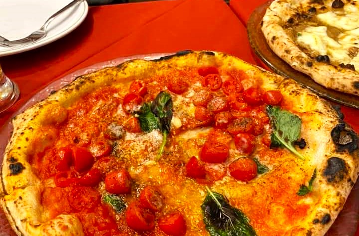 Đến Napoli chỉ để ăn pizza chuẩn Ý - Ảnh 5.