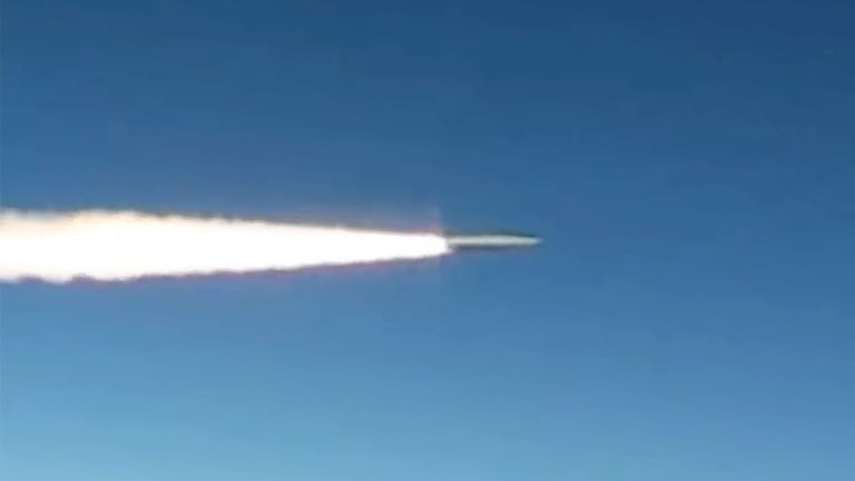 Nga tuyên bố sử dụng tên lửa siêu thanh mang lại ưu thế vượt trội trong xung đột với Ukraine - Ảnh 1.