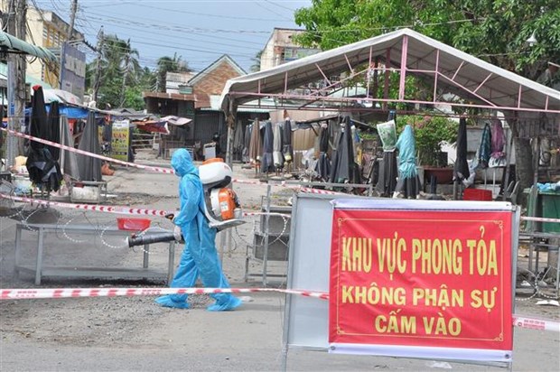 Nhận tiền từ Việt Á nhưng không khai báo và nộp đúng quy định, Giám đốc CDC và 3 trường hợp bị khai trừ Đảng - Ảnh 1.