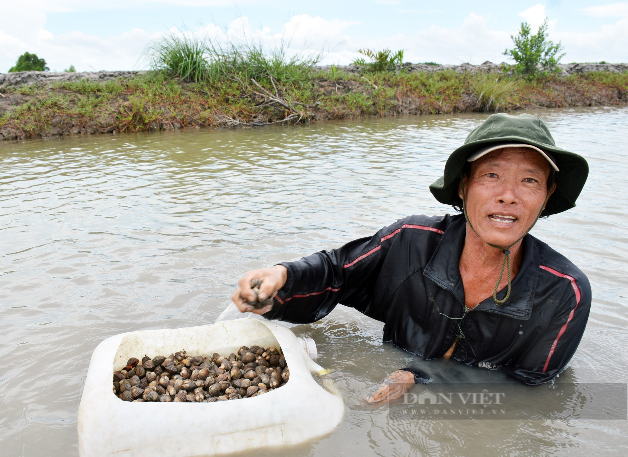 Nông dân Việt Nam xuất sắc 2022 ở Cà Mau nuôi sò huyết kiếm tiền tỷ - Ảnh 8.
