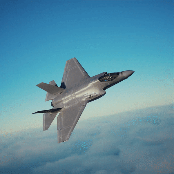 Lộ diện 'hoa hậu' siêu tiêm kích F-35C mới của quân đội Mỹ - Ảnh 3.