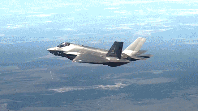 Lộ diện 'hoa hậu' siêu tiêm kích F-35C mới của quân đội Mỹ - Ảnh 6.