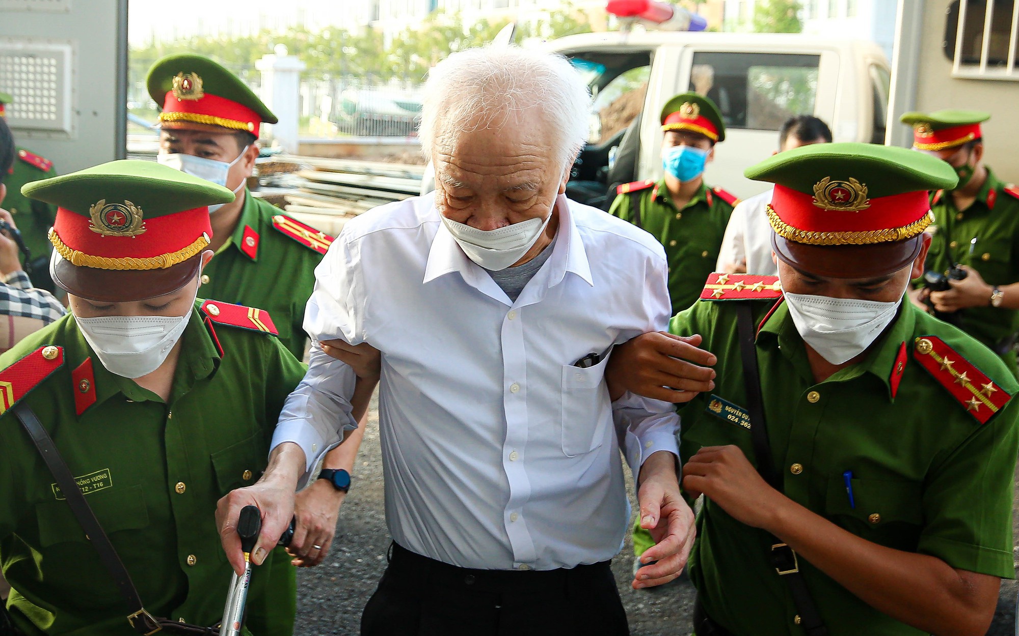 Xét xử vụ cựu Bí thư Bình Dương: Con gái Nguyễn Văn Minh hầu tòa vì “đứng tên” thay bố