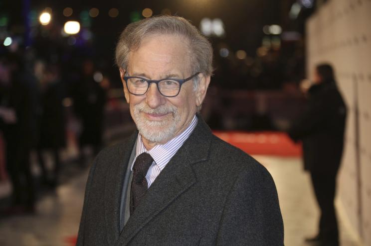 Đạo diễn Steven Spielberg bị chỉ trích &quot;nói một đằng, làm một nẻo&quot; bảo vệ môi trường - Ảnh 1.