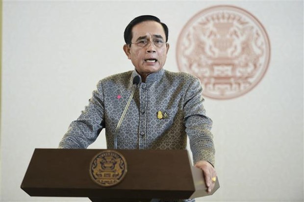 Thủ tướng Thái Lan bị tòa án đình chỉ quyền lực - Ảnh 1.