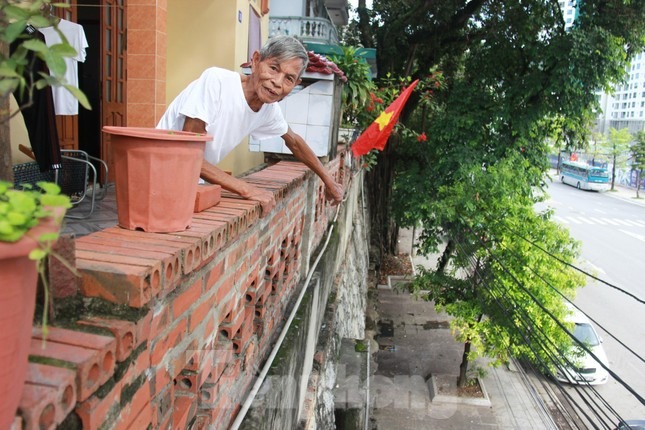 Hình ảnh 9 hộ dân sống thấp thỏm trên nóc nhà tù 113 năm tuổi ở Quảng Ninh - Ảnh 8.