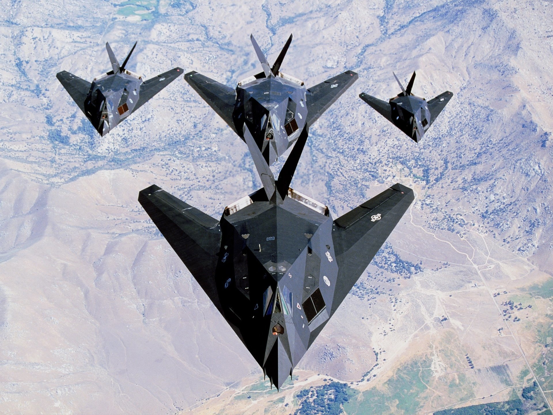 &quot;Chim ưng đêm&quot; F-117 của Mỹ và những thăng trầm lịch sử - Ảnh 1.