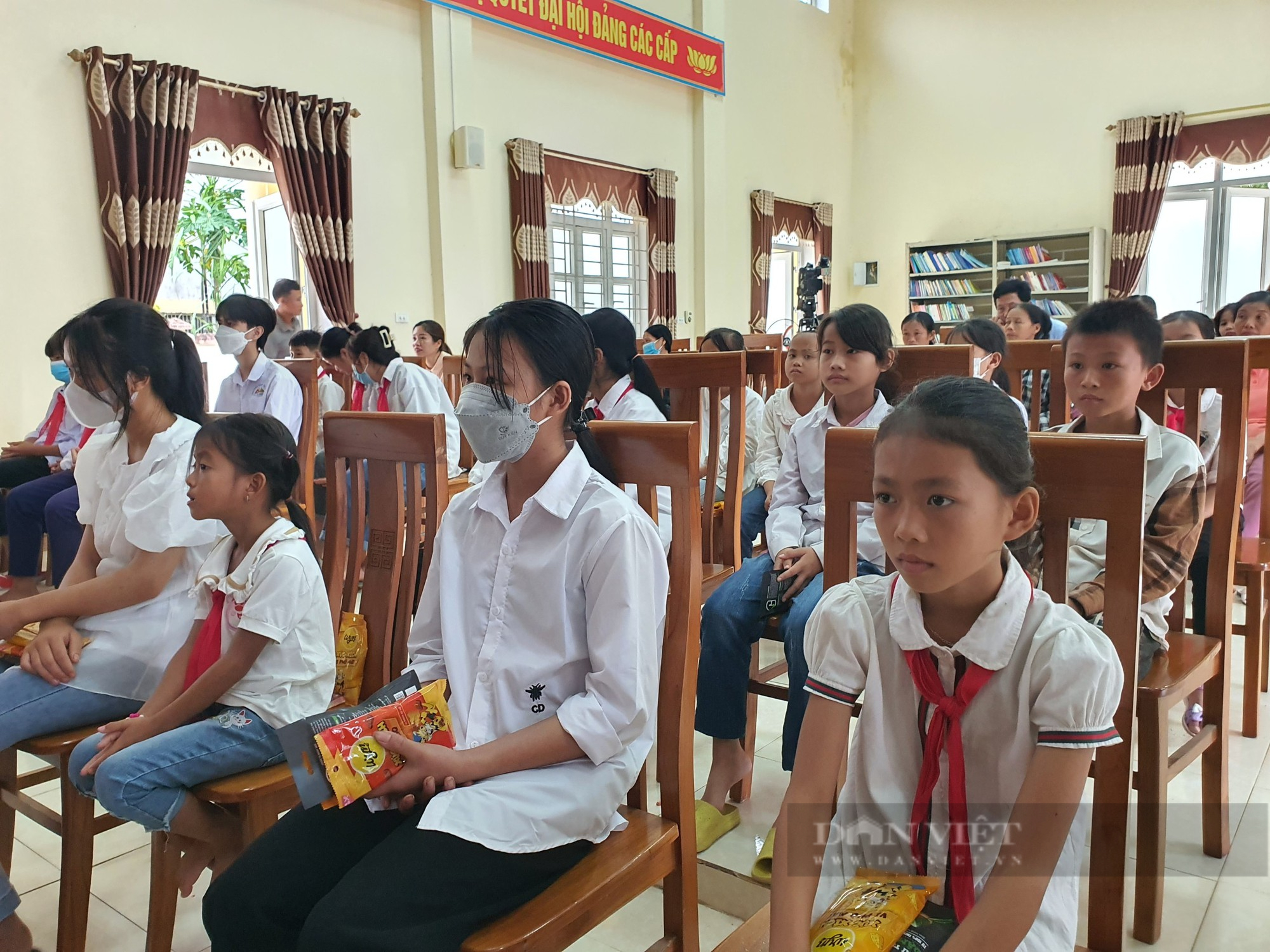 'Tiếp sức nhà nông' trao thưởng cho 32 học sinh khá, giỏi tỉnh Thanh Hóa - Ảnh 3.