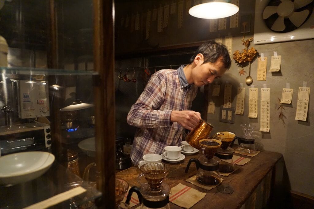 Khiết trà điếm - nơi lưu trữ văn hóa cà phê hơn 1 thế kỷ của Nhật Bản - Ảnh 3.