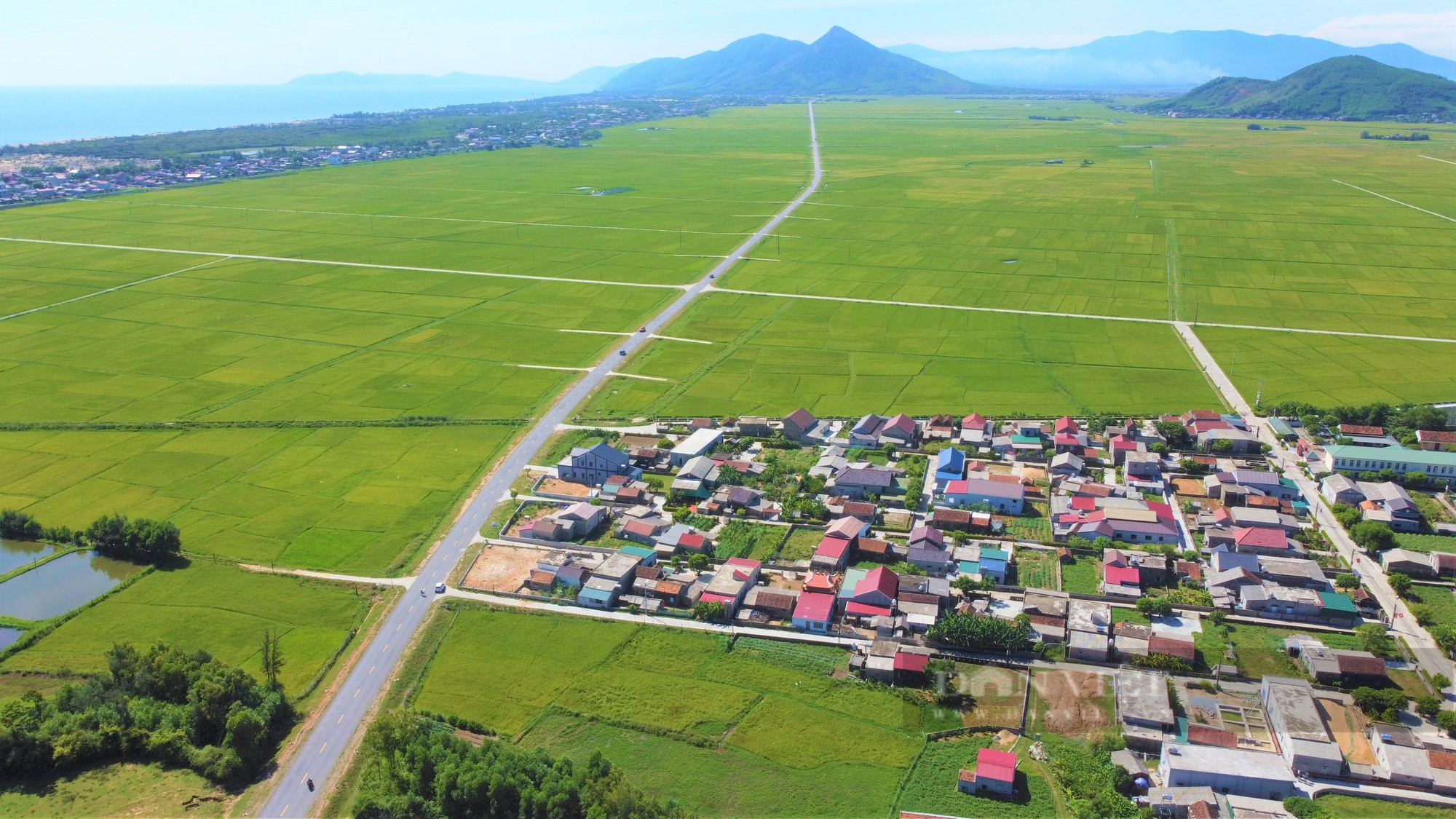 Ngắm cung đường ven biển Hà Tĩnh dài 62km, đầu tư gần 1.500 tỷ - Ảnh 6.