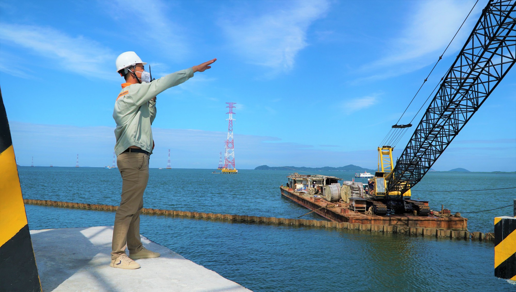 Đường điện vượt biển dài nhất Đông Nam Á ra đảo ngọc Phú Quốc sắp hoàn thành - Ảnh 3.