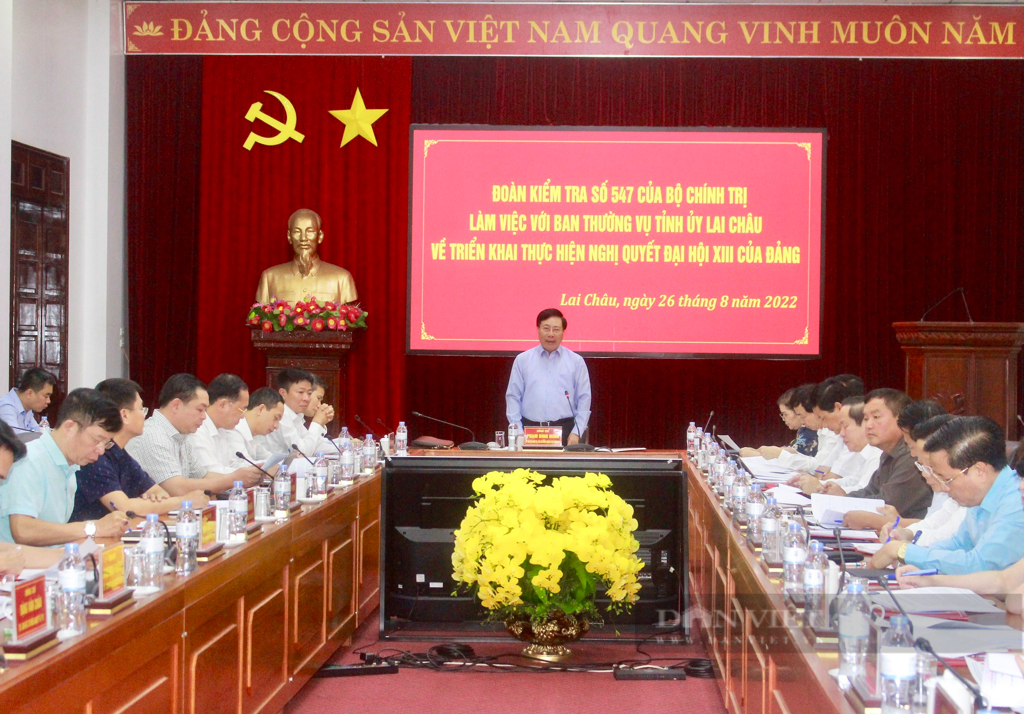 Phó Thủ tướng Thường trực Chính phủ Phạm Bình Minh làm việc với Ban Thường vụ Tỉnh ủy Lai Châu  - Ảnh 4.