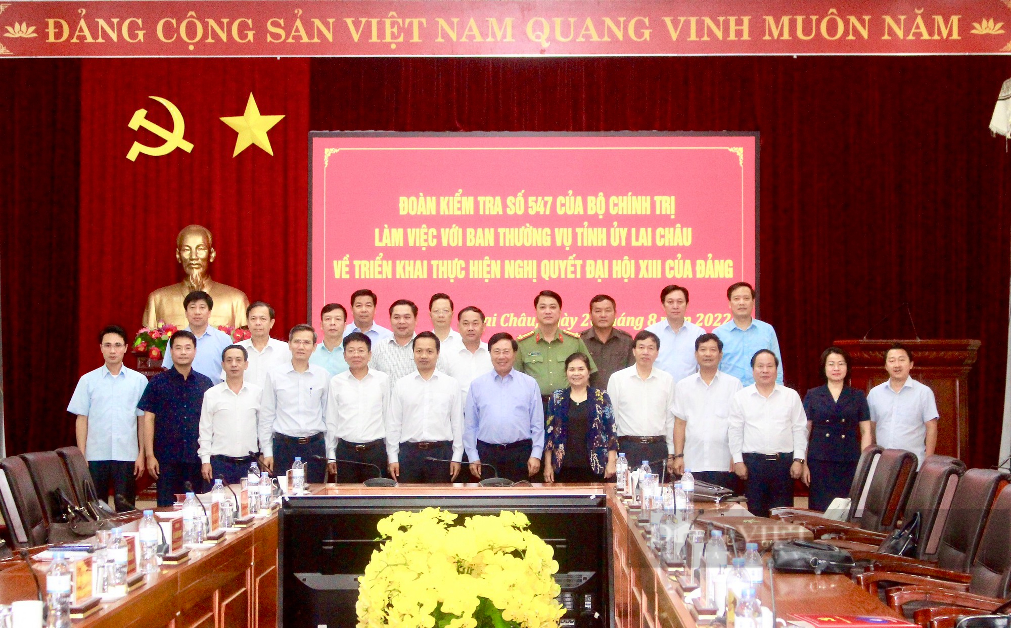 Phó Thủ tướng Thường trực Chính phủ Phạm Bình Minh làm việc với Ban Thường vụ Tỉnh ủy Lai Châu  - Ảnh 5.