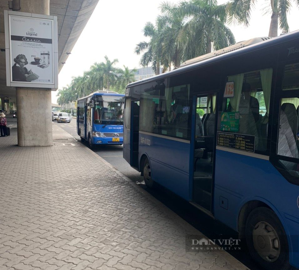 Thêm giải pháp xây dựng bãi xe buýt 1.500 m2 giảm ùn tắc Tân Sơn Nhất - Ảnh 1.
