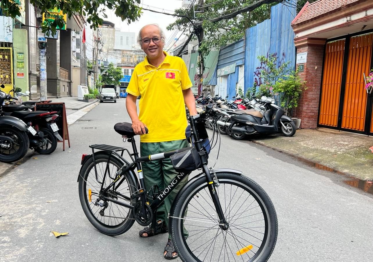 Ngưỡng mộ nhà du khảo, 60 tuổi xuyên Việt bằng xe đạp với 1800km - Ảnh 5.
