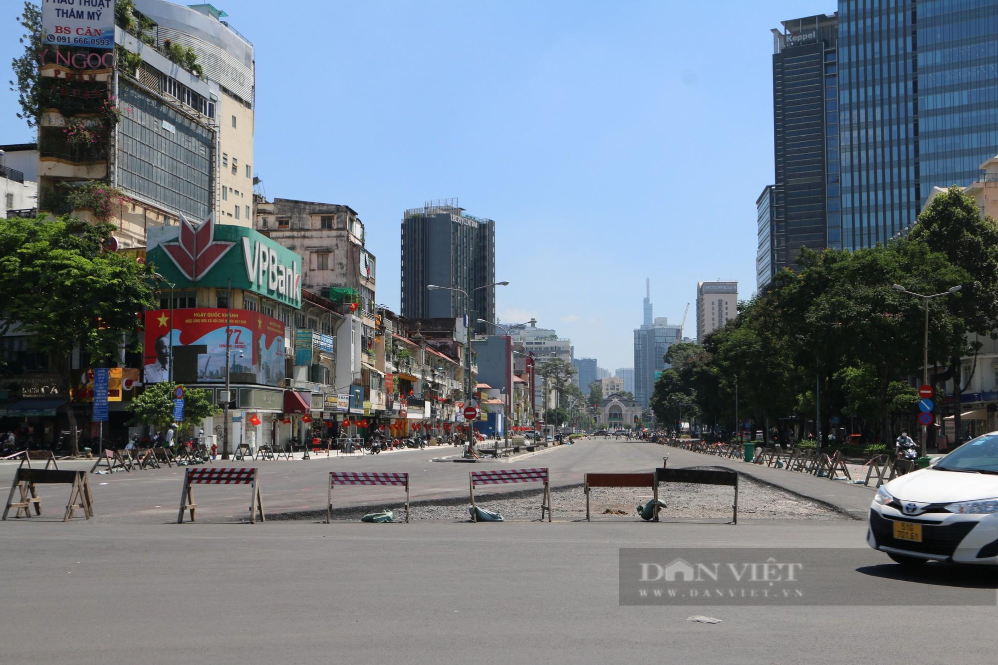 Tháo dỡ toàn bộ rào chắn trên mặt đường Lê Lợi: Hiệu ứng tích cực cho cư dân, thông thoáng cho phương tiện lưu thông - Ảnh 6.