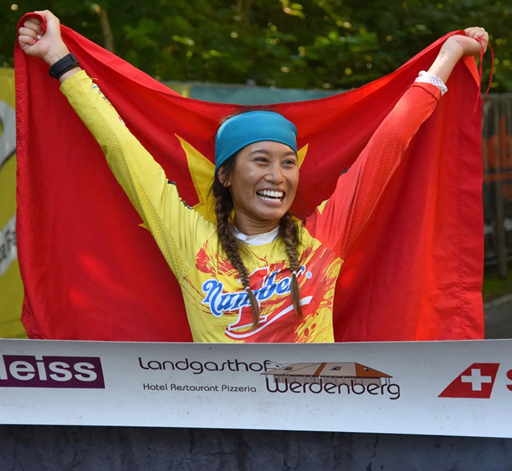 “Cô gái thép” Thanh Vũ vô địch thế giới thi bơi, đạp xe và chạy bộ siêu khủng 14 ngày - Ảnh 1.