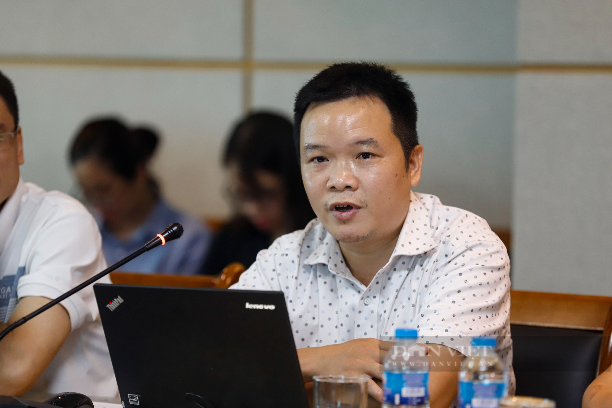 Phó Chủ tịch Hội Nông dân Việt Nam Bùi Thị Thơm dự họp giao ban đầu tuần cùng Báo NTNN/Dân Việt - Ảnh 7.
