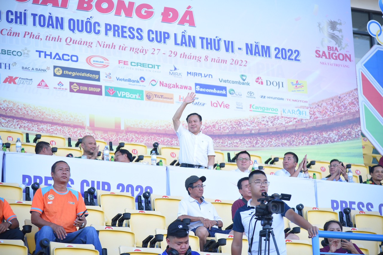 Thắng &quot;nghẹt thở&quot; VTV, NTNN/Dân Việt vô địch Press Cup 2022 - Ảnh 1.