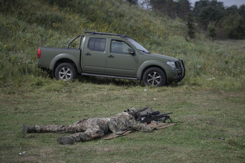 Lính bắn tỉa Ukraine gieo 'ác mộng' cho quân đội Nga - Ảnh 1.
