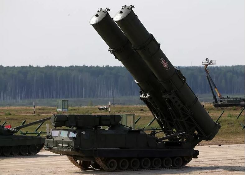 Xung đột diễn biến căng thẳng, Nga chuyển tên lửa S-300 từ Syria sang chiến trường Ukraine - Ảnh 1.