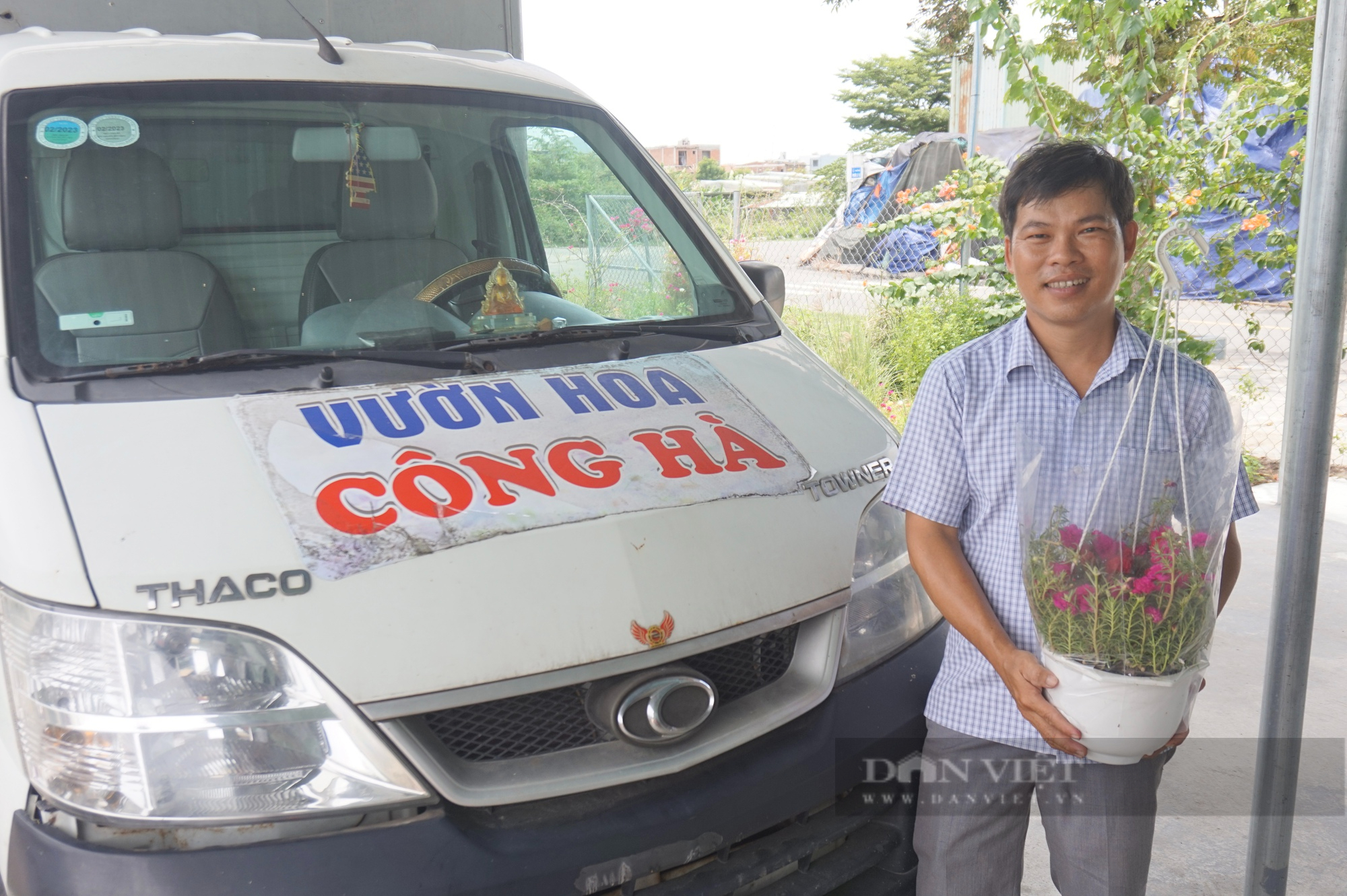 Hơn 10 năm trồng hoa treo mini, một nông dân Đà Nẵng trở thành Nông dân Việt Nam xuất sắc 2022 - Ảnh 7.