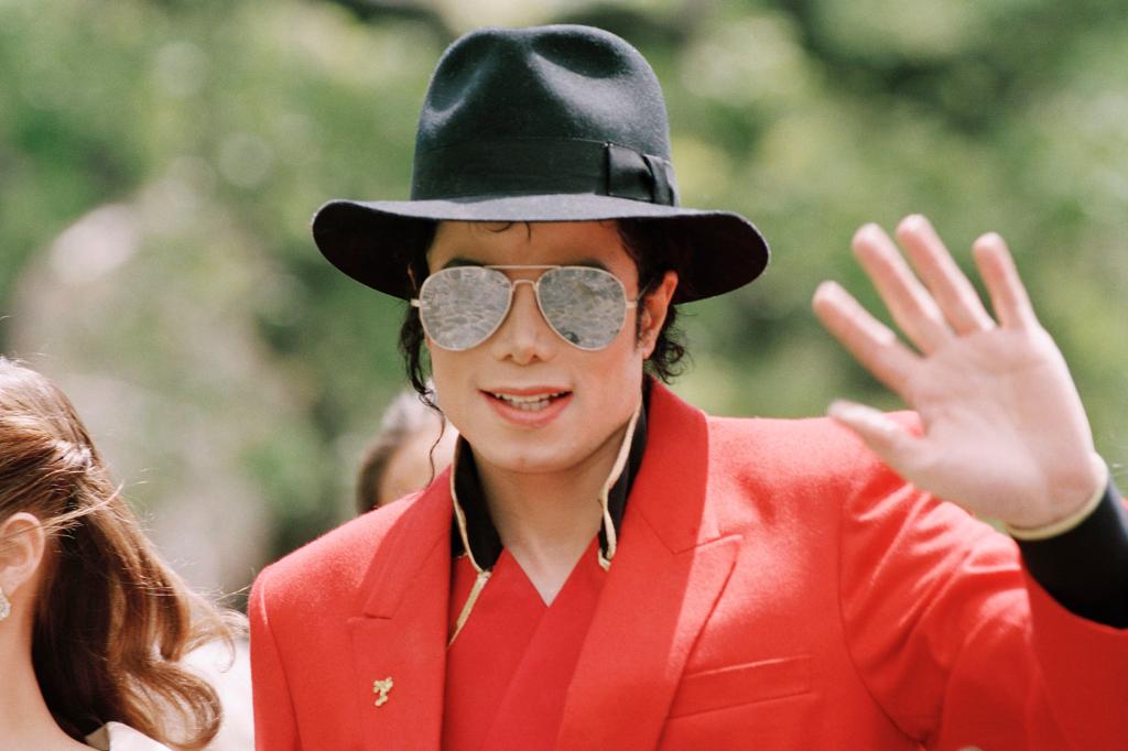 Sinh nhật buồn lần thứ 64 của Michael Jackson - Ảnh 2.