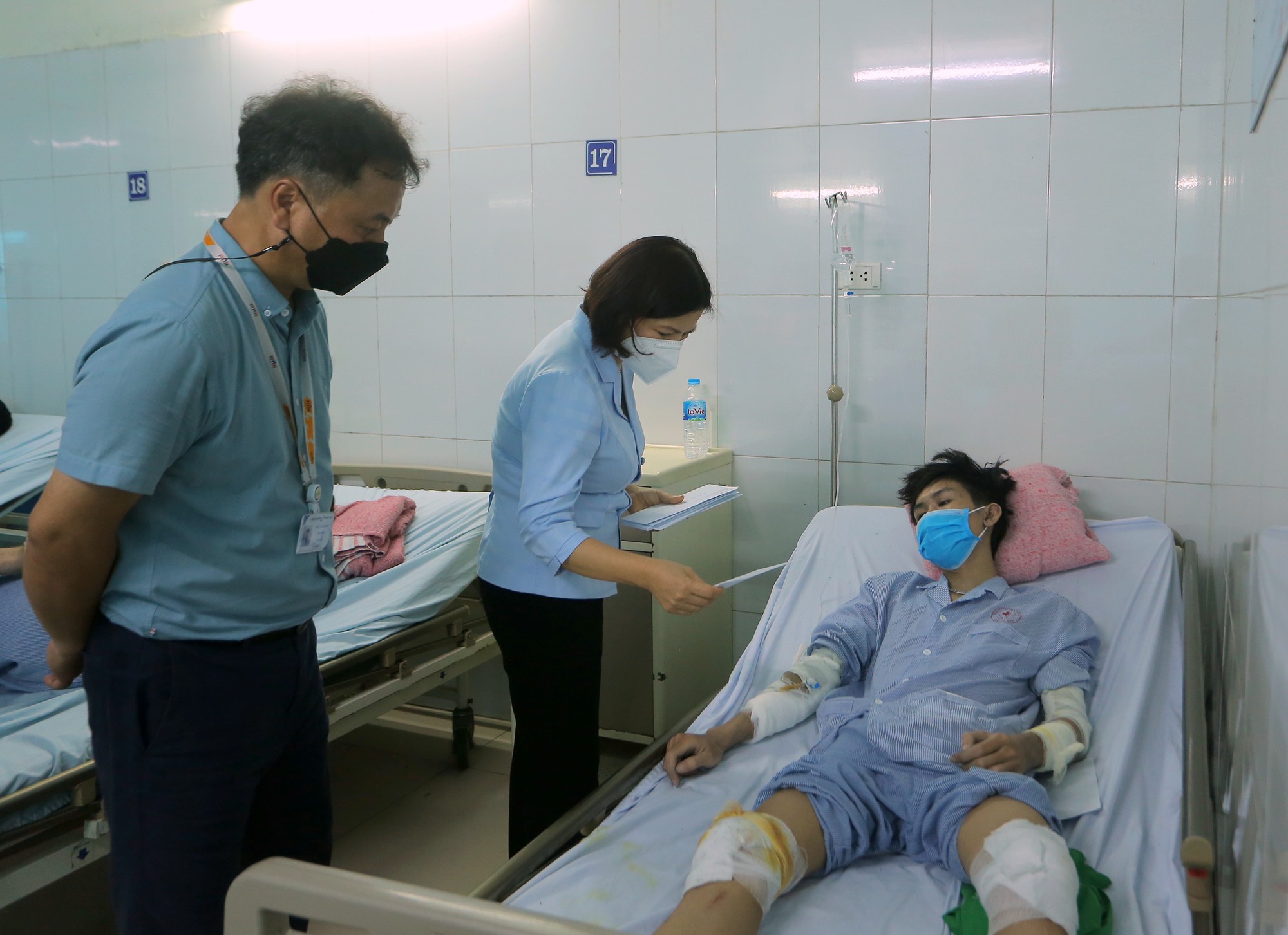 Vụ nổ đường ống khí ở Bắc Ninh: Công nhân kể giây phút bị vật &quot;bắn&quot; vào người đau rát, hoảng loạn tìm lối ra - Ảnh 3.