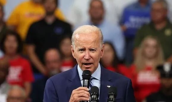 Tổng thống Biden phản ứng ra sao sau khi FBI bị tấn công vì khám xét nhà ông Trump? - Ảnh 1.