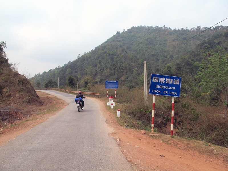 Bộ GTVT đề nghị nâng cấp các tuyến đường kết nối với Lào - Ảnh 1.