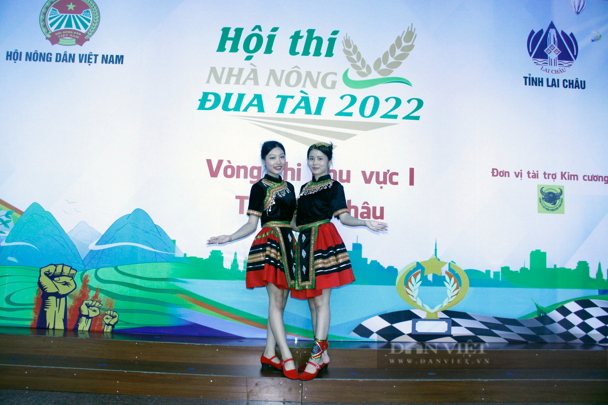 &quot;Ngắm&quot; nhan sắc của các thành viên đội thi Hội Nông dân Tuyên Quang tham gia Nhà nông đua tài đua tài, khu vực I - Ảnh 3.
