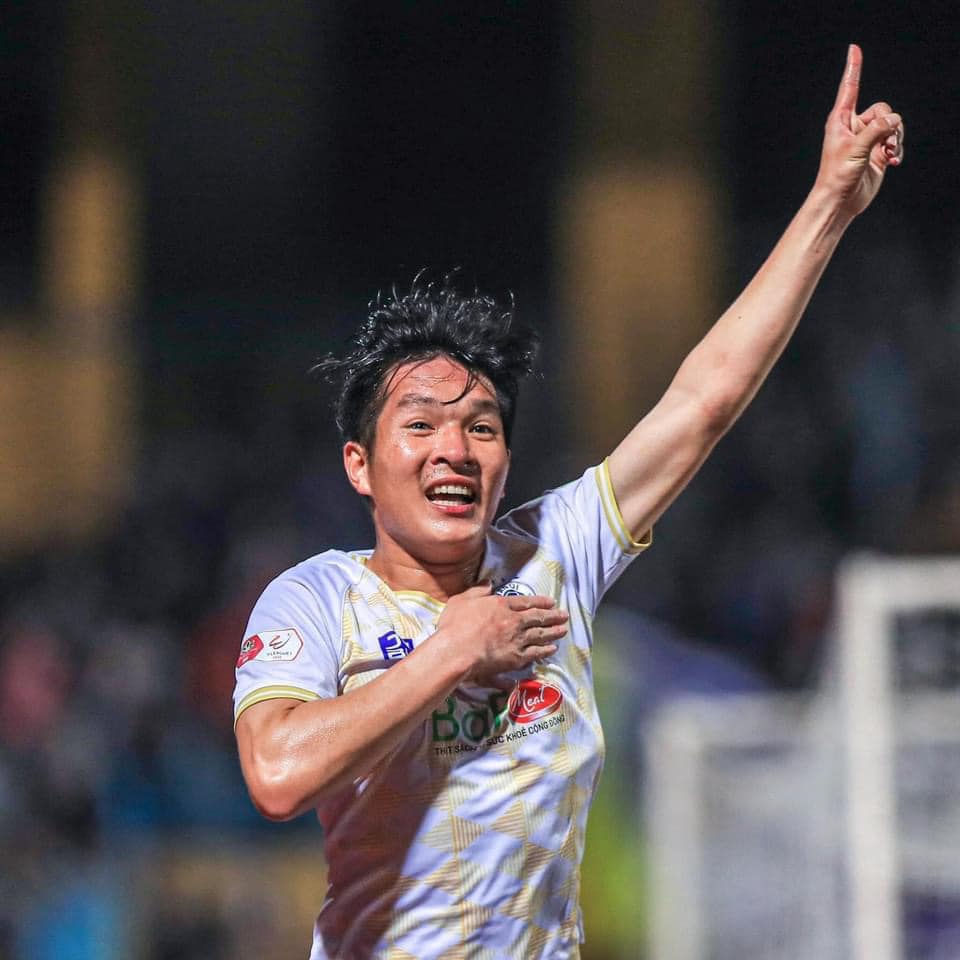 Trương Văn Thái Quý tiếp tục gia hạn hợp đồng vs Hà Nội FC - Ảnh 1.