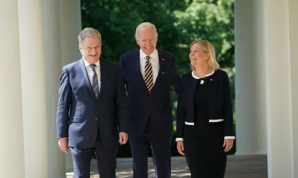 Thượng viện Mỹ chấp thuận 'áp đảo' tư cách thành viên NATO của Phần Lan và Thụy Điển - Ảnh 1.