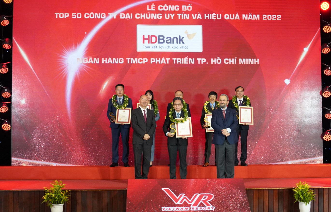 HDBank liên tiếp vào Top đầu ngân hàng TMCP uy tín - Ảnh 2.