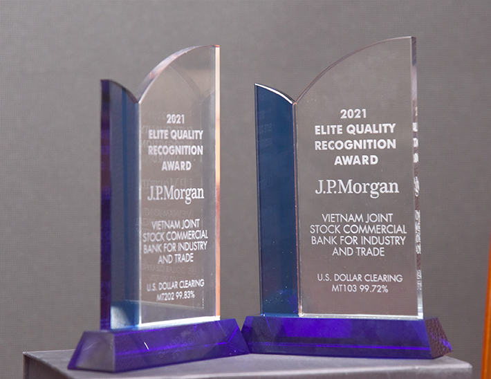VietinBank đón nhận 2 giải thưởng do JPMorgan trao tặng - Ảnh 1.