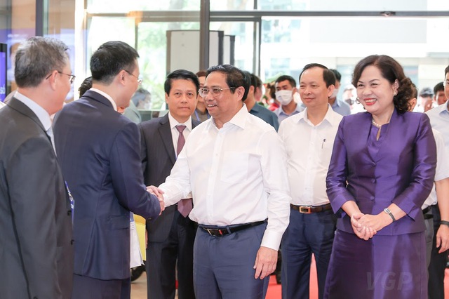 Thủ tướng Phạm Minh Chính: Tránh tình trạng doanh nghiệp công nghệ lấn sân sang hoạt động trung gian tài chính - Ảnh 4.