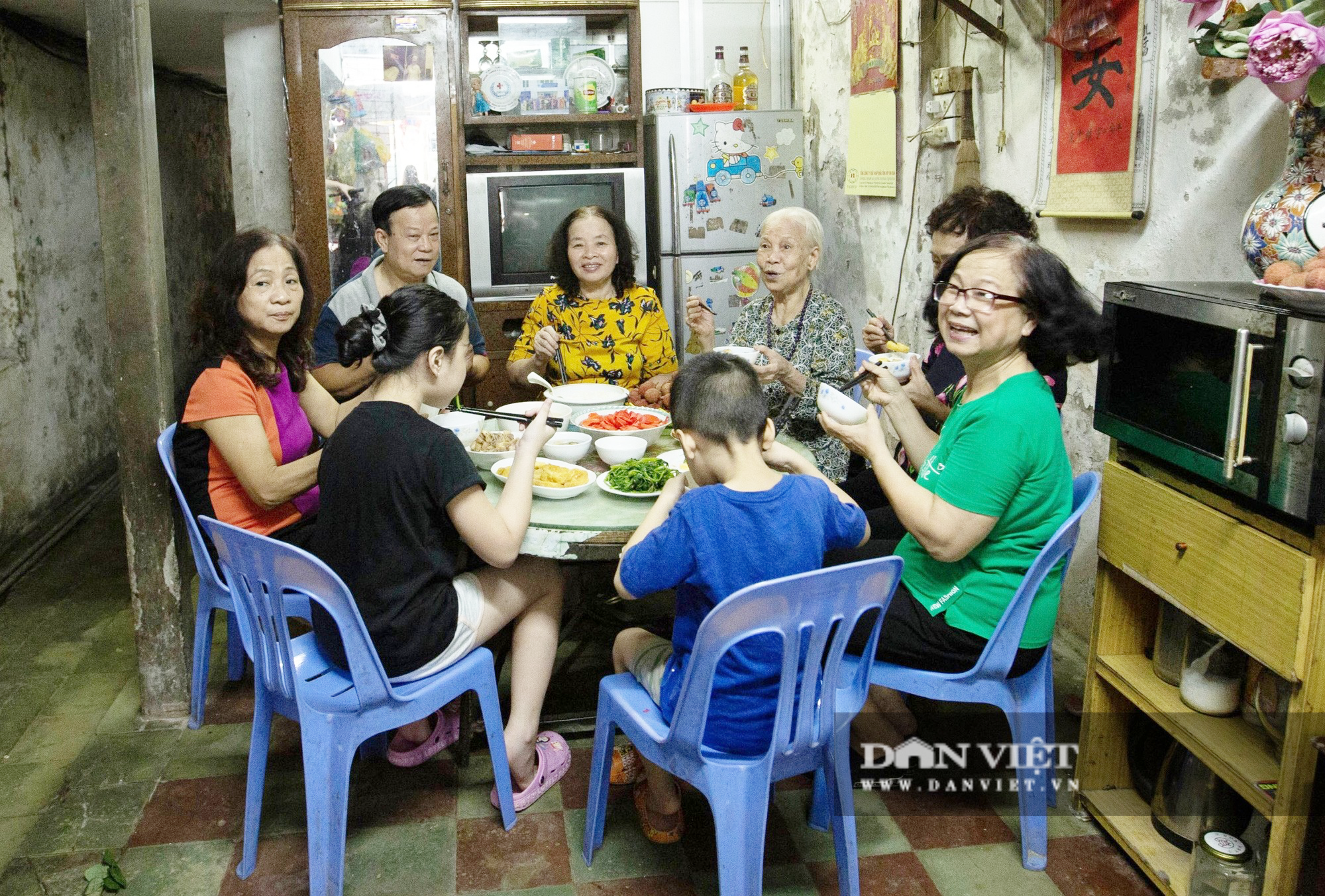 Những người lưu giữ văn hoá, nếp sống đặc biệt Hà Nội: Gia đình tứ đại đồng đường và những món ăn xưa (bài 3) - Ảnh 1.
