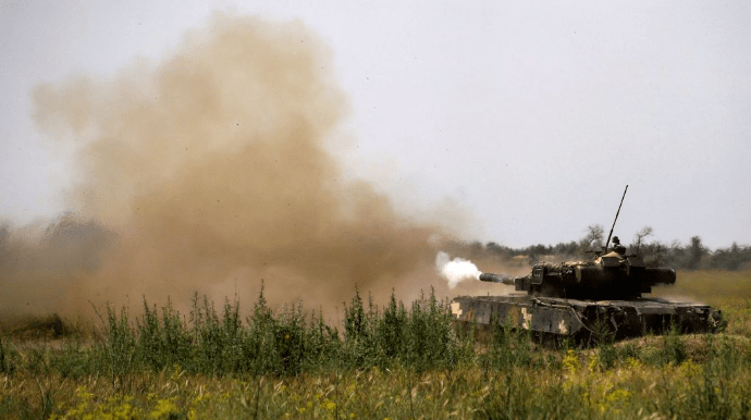 Nóng chiến sự: Ukraine phá kho đạn của Nga ở Kherson - Ảnh 1.