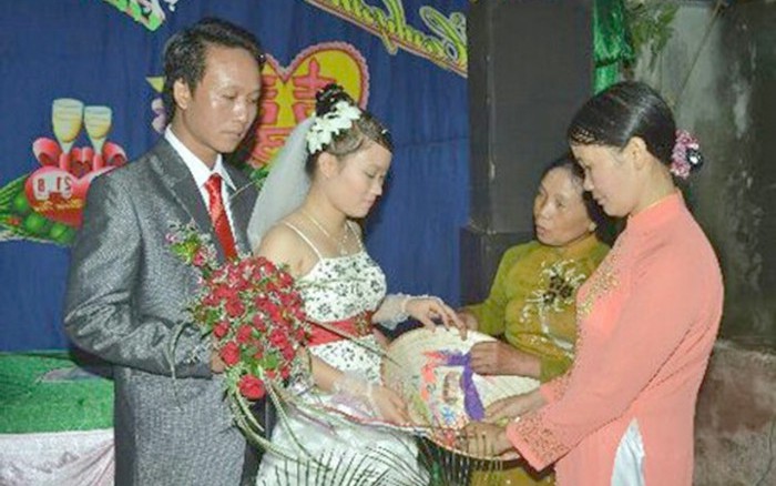 Làng Việt ở Hải Dương hễ có đám cưới mà nhà gái &quot;lỡ&quot; nhận phong bì là bị xì xào
