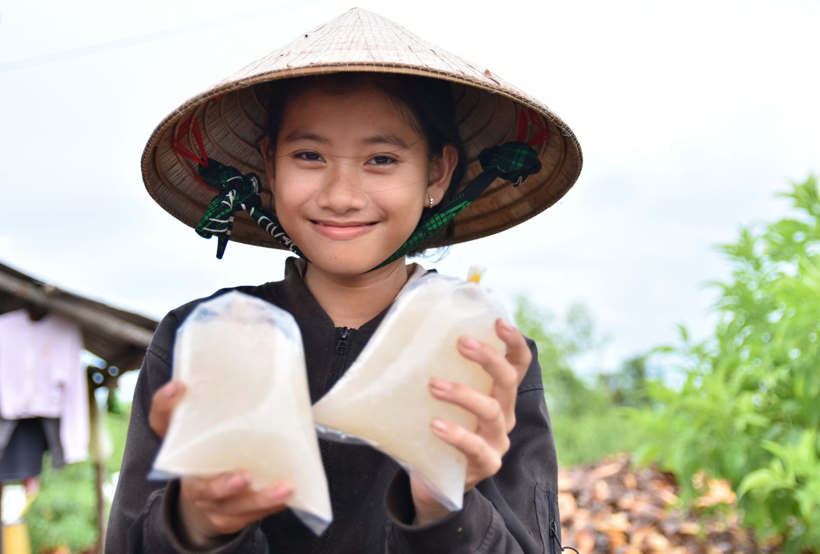 Dân Miệt Thứ sống khỏe với nghề bán trái dừa nước - Ảnh 11.