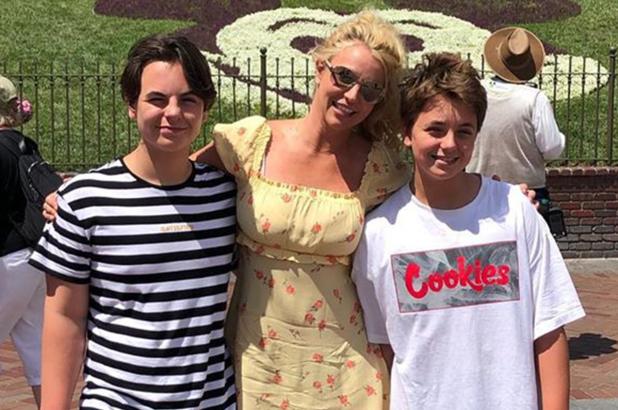 Vì sao con trai Britney Spears từ chối gặp mẹ?