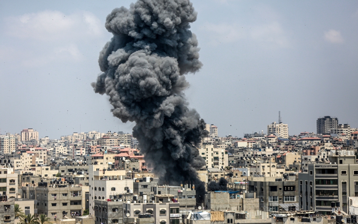 Chiến sự Dải Gaza: Hứng gần 600 tên lửa phóng từ Gaza, Israel đồng ý đề xuất ngừng bắn