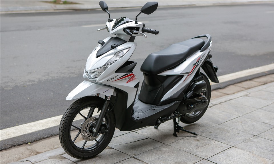 Xe tay ga nhập khẩu: Chọn Honda Beat hay Yamaha Gear? - Ảnh 1.