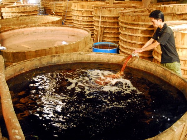 Quốc hồn, quốc túy của Việt Nam: Điều kỳ diệu trong chiếc thùng gỗ, nơi sản xuất ra loại nước mắm ngon nhất - Ảnh 1.