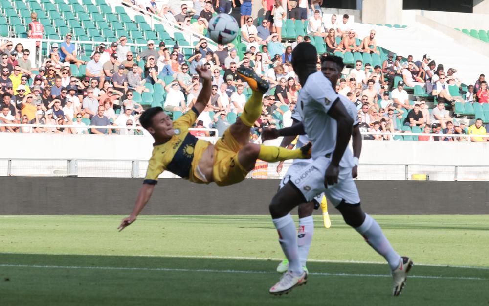 Quang Hải đá chính, Pau FC vẫn bị Dijon “cưa điểm” - Ảnh 1.