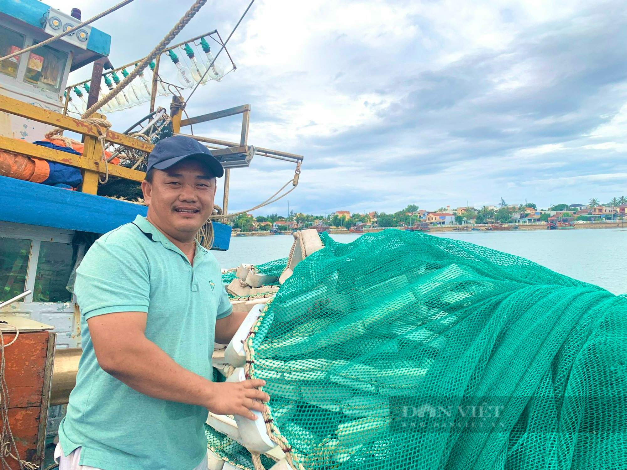 Nông dân Việt Nam xuất sắc 2022 đến từ Quảng Bình là một ngư dân &quot;cừ khôi&quot;, chuyến biển nào cũng lời tiền tỷ - Ảnh 5.