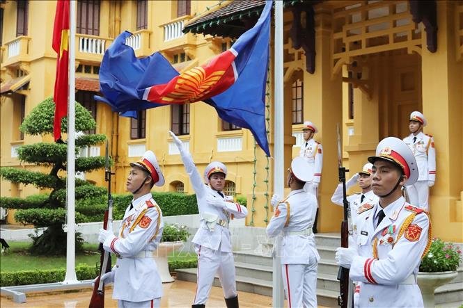 ASEAN - 55 năm đoàn kết, tự cường và thích ứng - Ảnh 1.