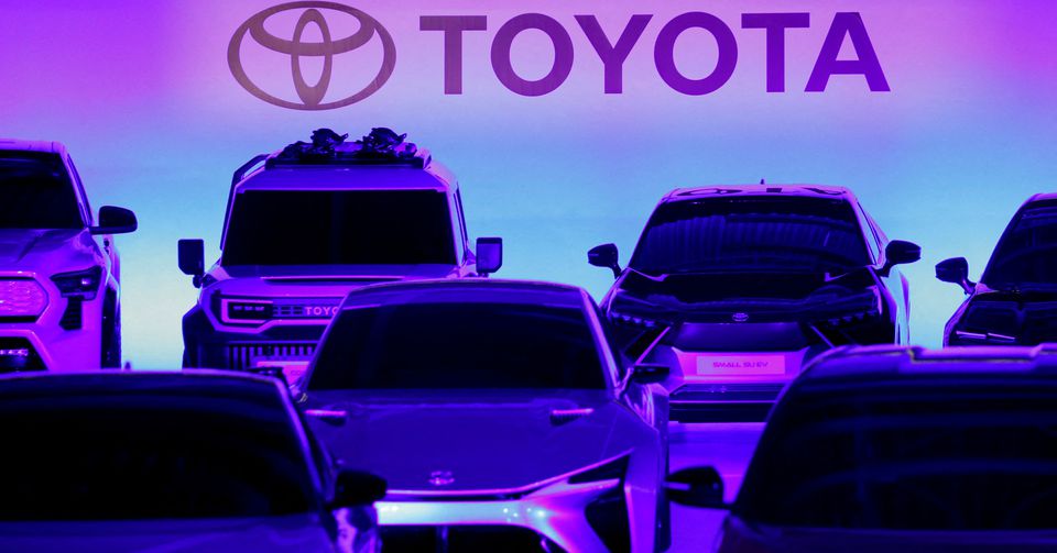 Triển vọng thu nhập của Toyota bị che khuất bởi chi phí tăng 13 tỷ USD, Lexus tồn đọng. Ảnh: @AFP.