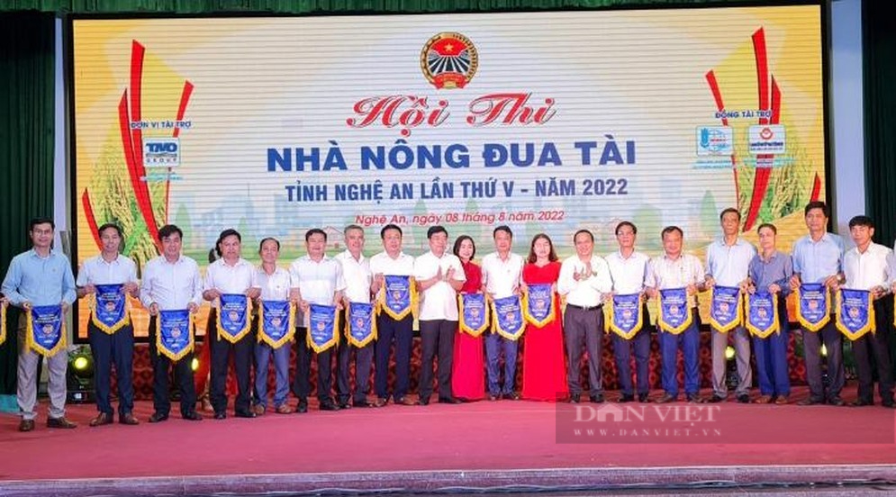 Hội Nông dân Nghệ An: Nông dân thành nghệ sĩ tranh tài trong&quot;Hội thi Nhà nông đua tài 2022&quot; - Ảnh 1.